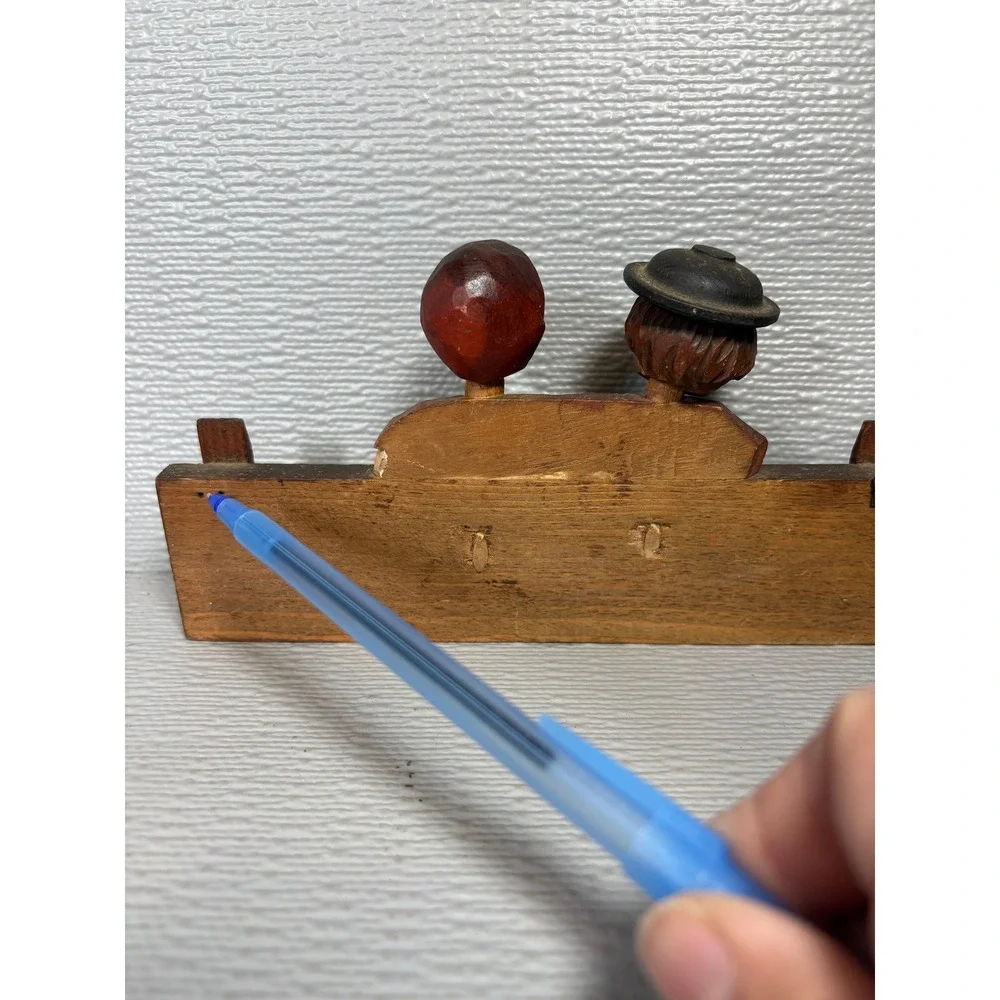 Vintage Hand Carved Wood Wall Key Rack Folk Art Elderly Couple 4 Hooks 8 Inch